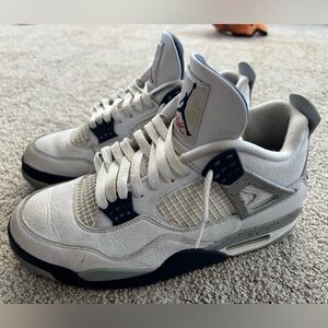 Jordan 4 Retro Midnight Navy in men’s size 10